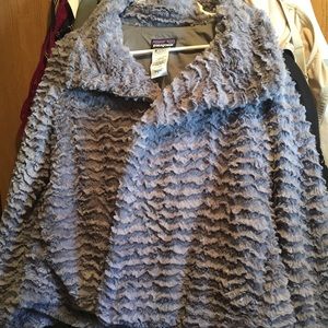 Grey Patagonia jacket! Super soft !